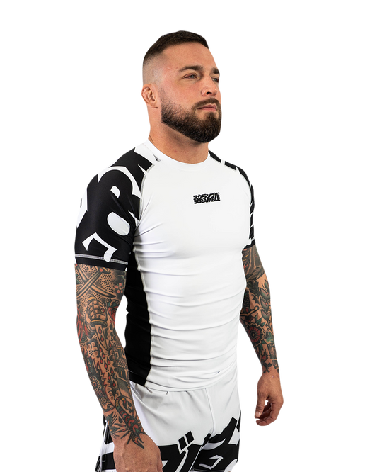 BAKA ラッシュガード WHITE