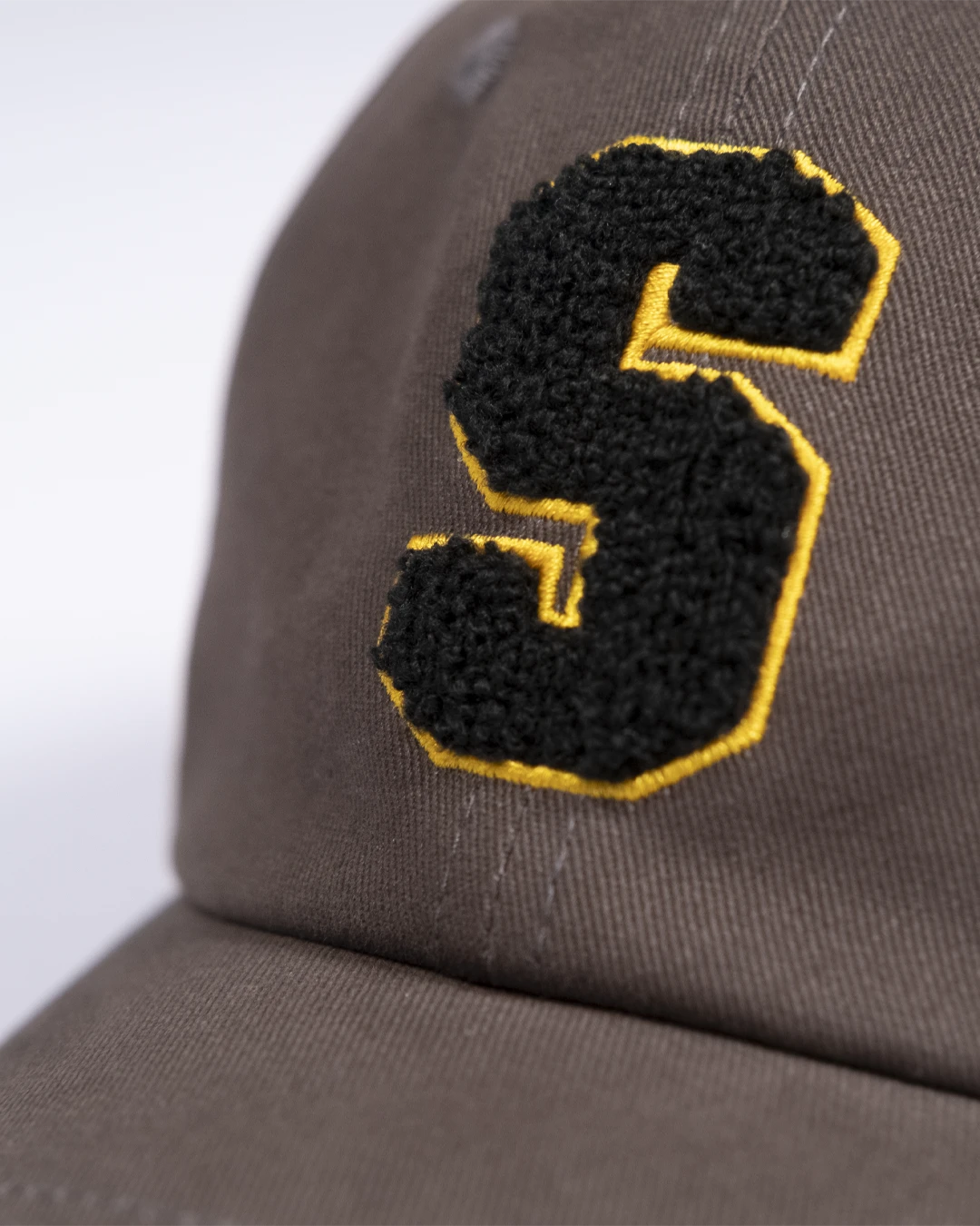 SCRAMBLE S LOGO キャップ