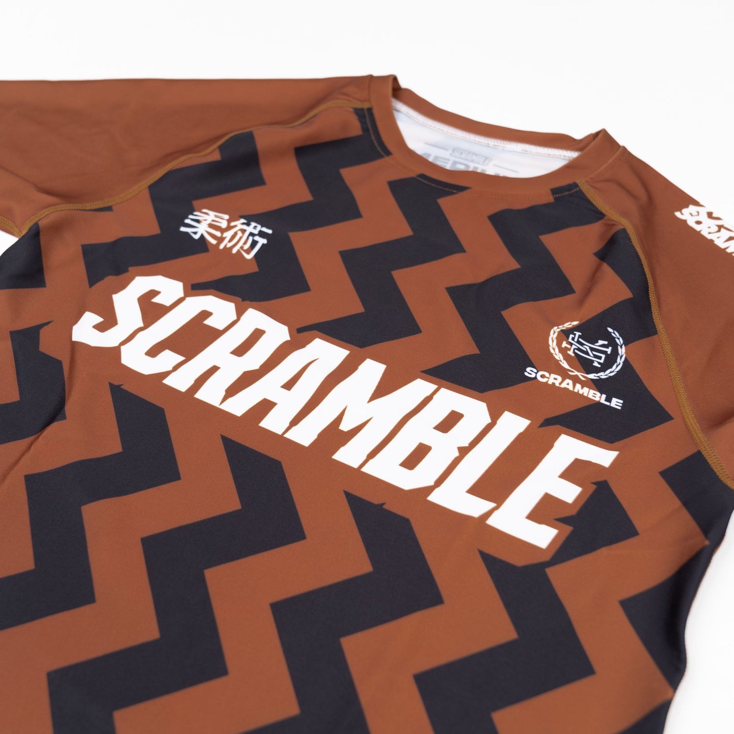 SCRAMBLE RANKED V5 ラッシュガード BROWN
