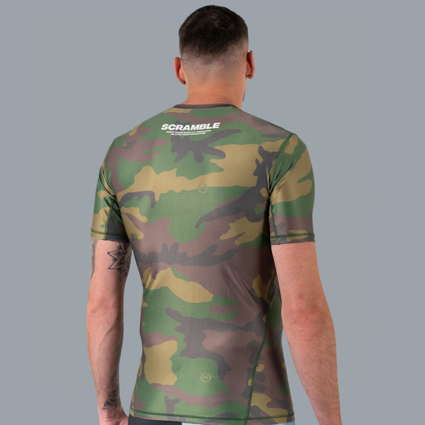 SCRAMBLE TACTIC ラッシュガード WOODLAND CAMO