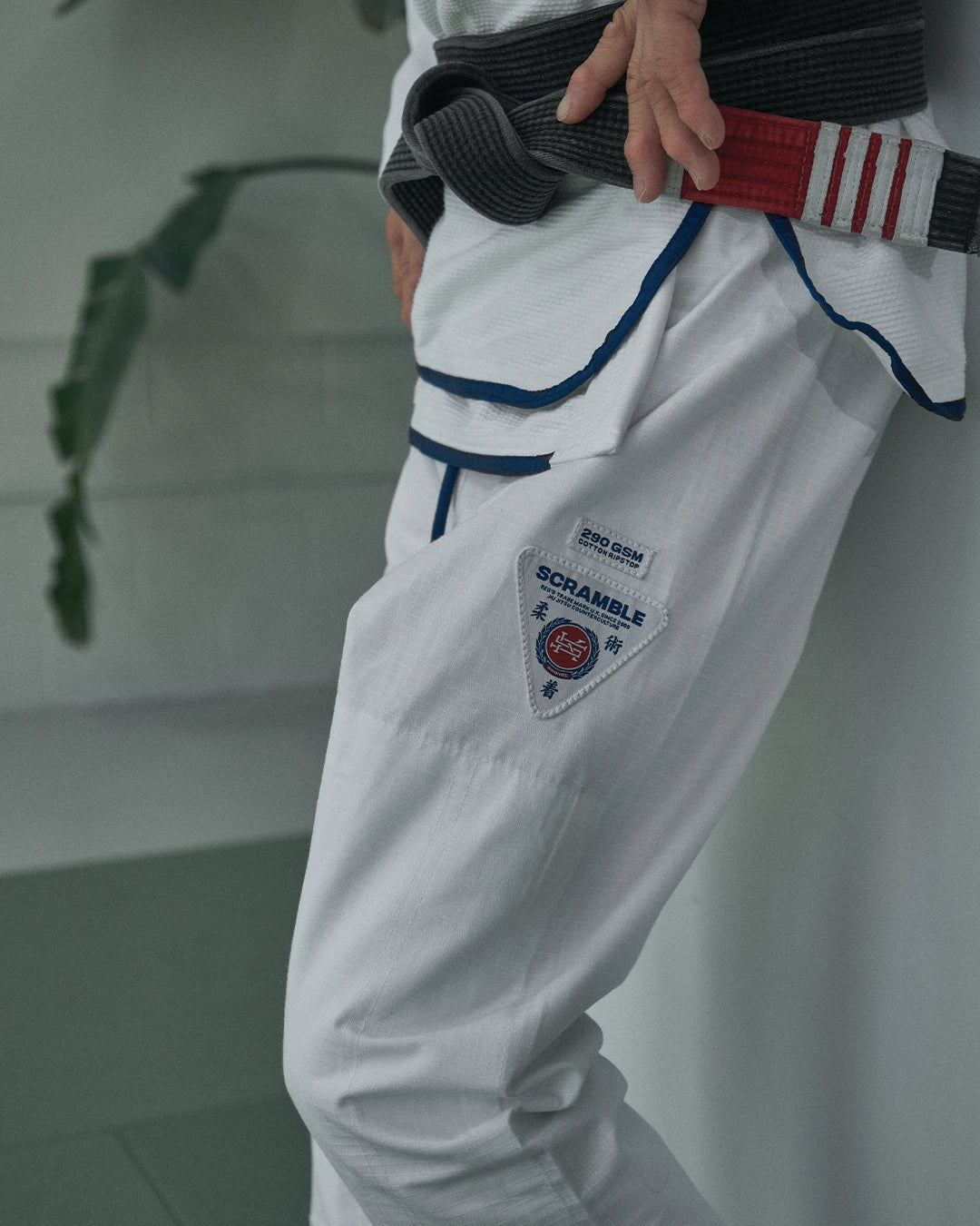 ATHLETE アスリート 柔術着 WHITE – SCRAMBLE JAPAN ATHLETE アスリート 柔術着 WHITE – SCRAMBLE JAPAN