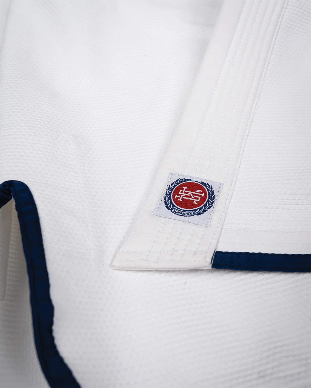 ATHLETE アスリート 柔術着 WHITE – SCRAMBLE JAPAN ATHLETE アスリート 柔術着 WHITE – SCRAMBLE JAPAN